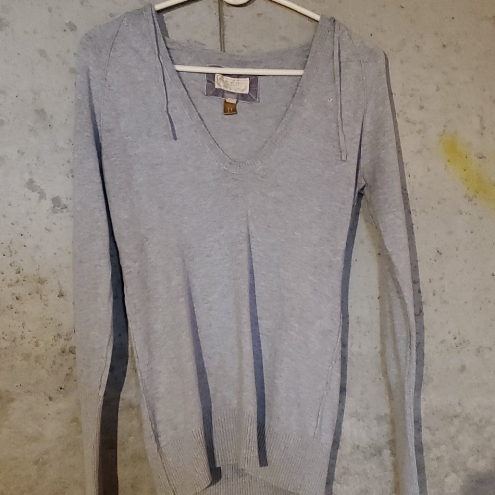 Cneck pullover with hoodie